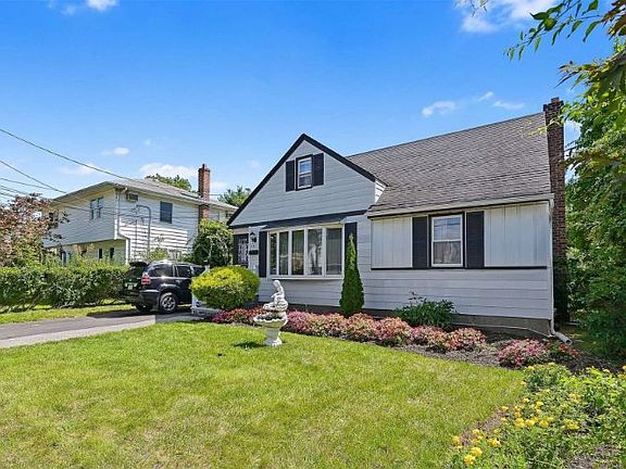 2nd image of 657 Winthrop Dr