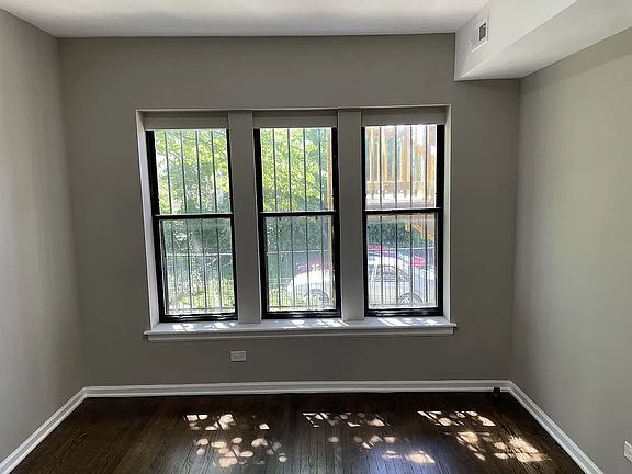 5th image of 16 S Lavergne Ave #1