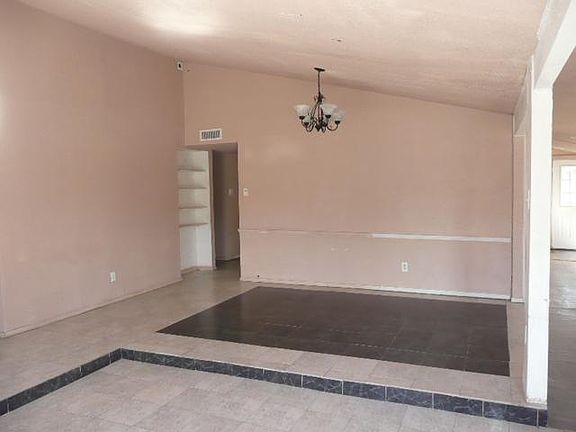 3rd image of 3819 Casa Del Sol Ln