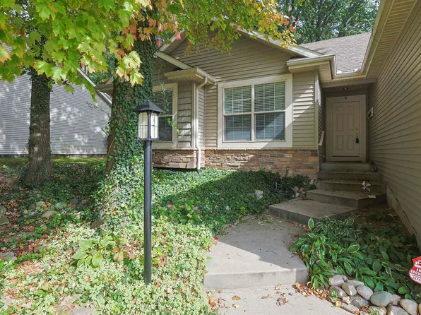 53094 Wildlife Dr, South Bend, IN 46628