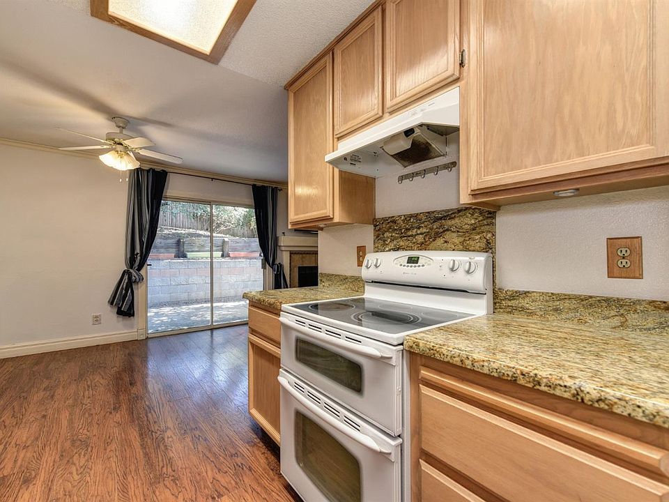 2nd image of 6426 San Stefano St