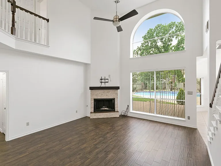 210 Wilkins Xing — Photo 8