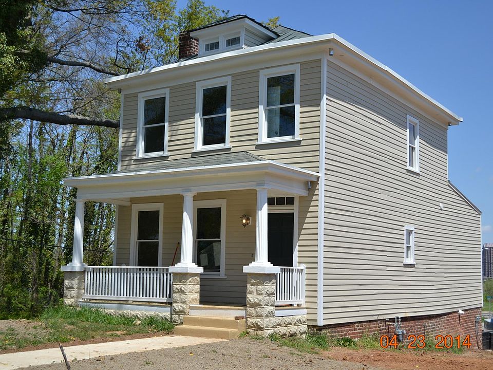 1st image of 619 W 19th St