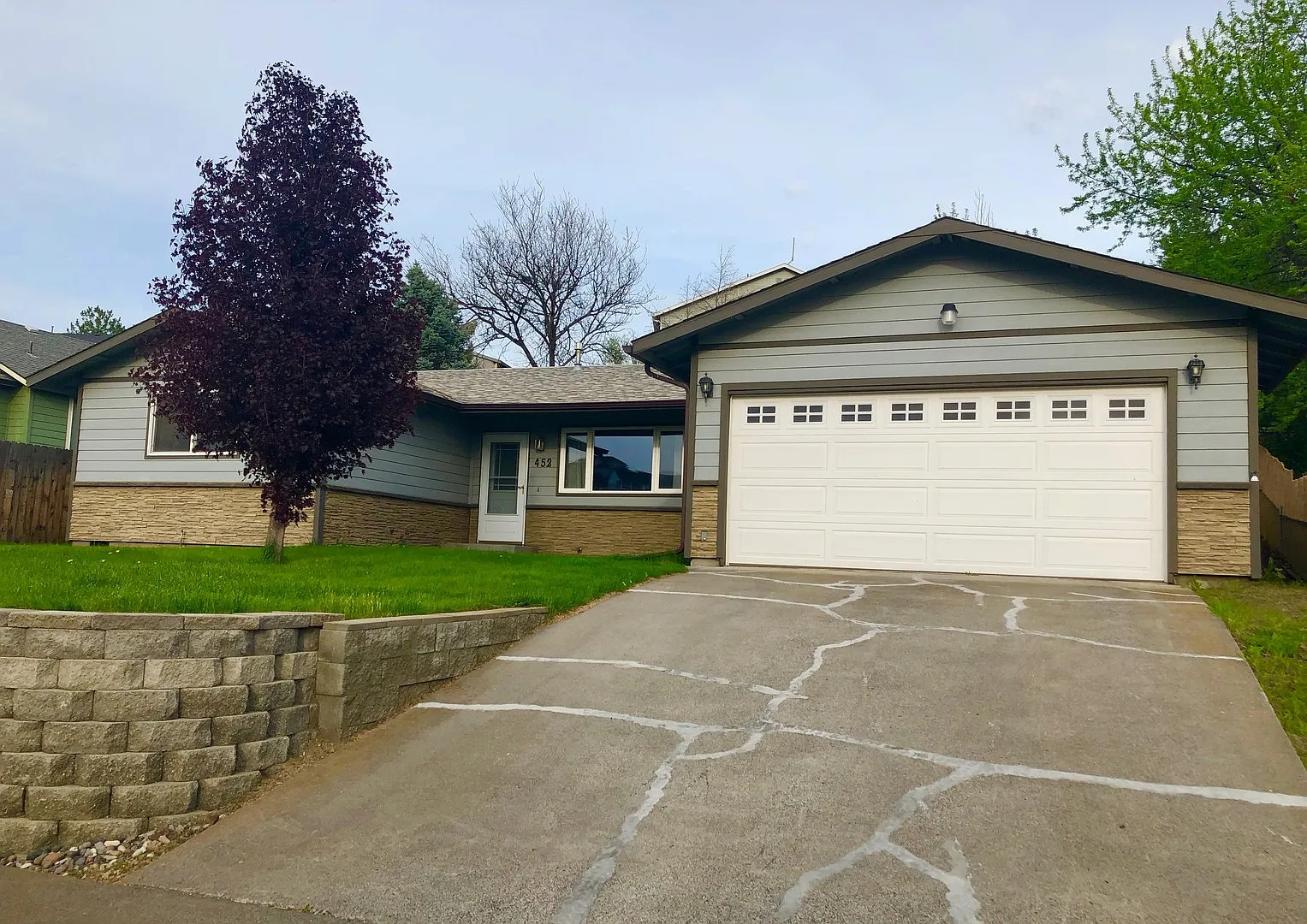 Lovely 3-Bedroom in a Great Neighborhood! — Photo 1