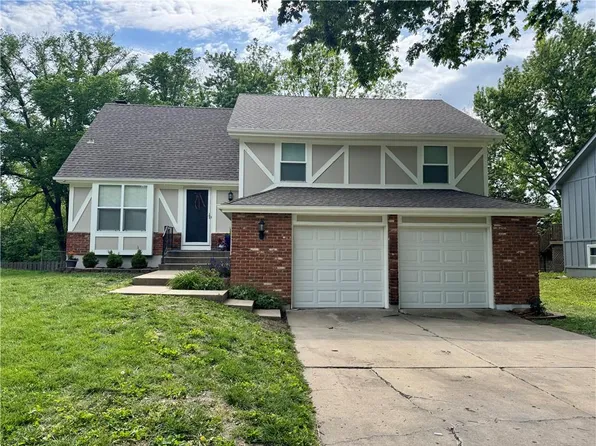 13908 S Brookwood Ct, Olathe, KS 66062