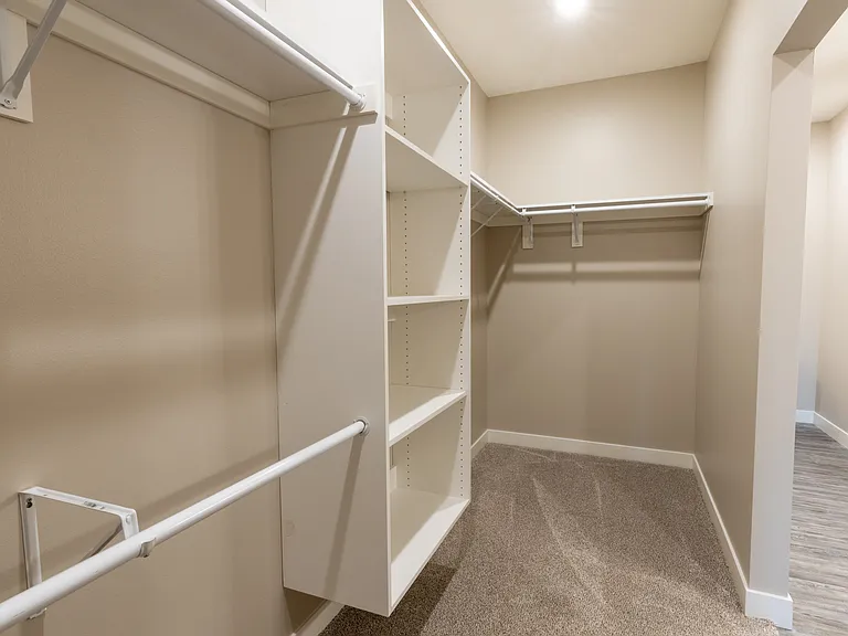 711 Lancelot Dr N #1 — Photo 24