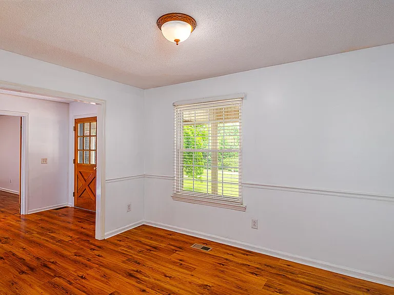 9422 Fuller Rd — Photo 3