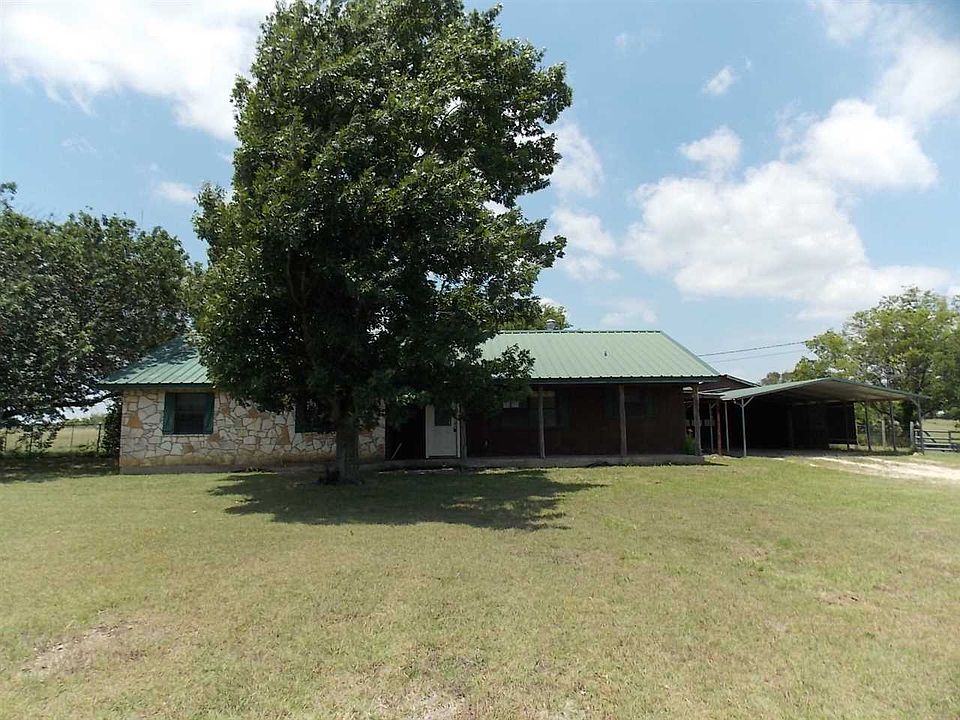 1st image of 440 Valley Dr