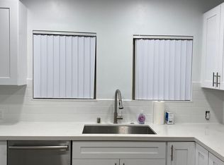 398 E College St, Covina, CA 91723