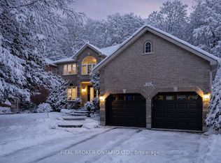 43 Crimson Ridge Rd, Barrie, ON L4N 9S1