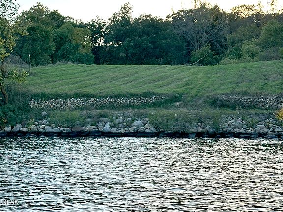 2nd image of 13140 Casey Rd