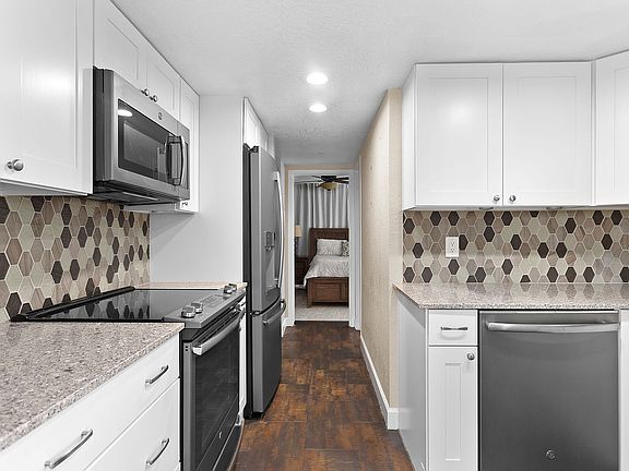 3rd image of 470 3rd St S Unit 322