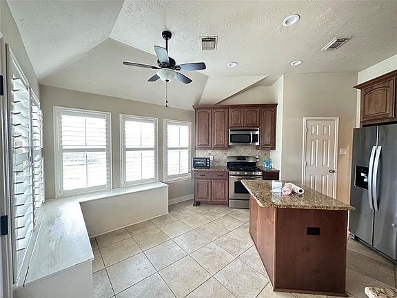 5th image of 1526 Waterside Village Dr