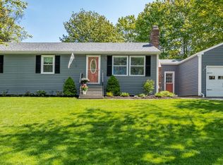 5 McAuley Rd, Cape Elizabeth, ME 04107