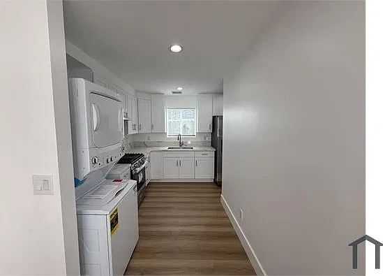 3 bed, 1200 sqft, $3,800 — Photo 3
