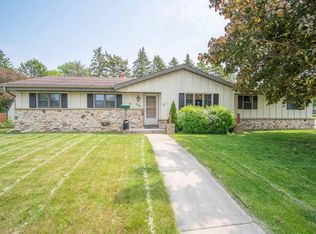 1110 Edgewood Rd, Kewaskum, WI 53040