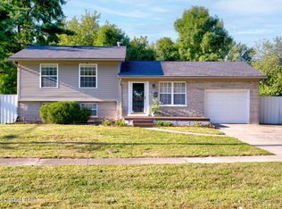 3908 Oakleaf Ln, Louisville, KY 40219