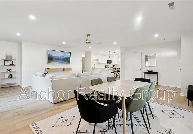 630 Orangewood Dr — Photo 16