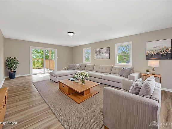 5th image of 5386 Mosiman Rd