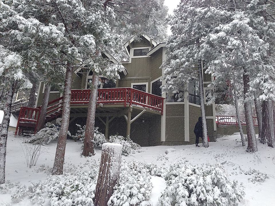 2nd image of 801 Nadelhorn Dr