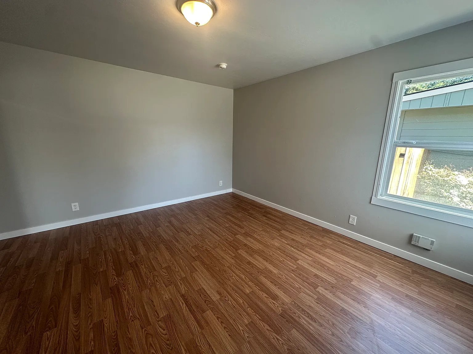 1 bed, 705 sqft, $1,635 — Photo 3