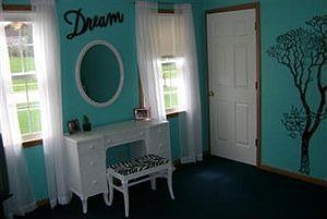 5th image of 1409 Country Ln