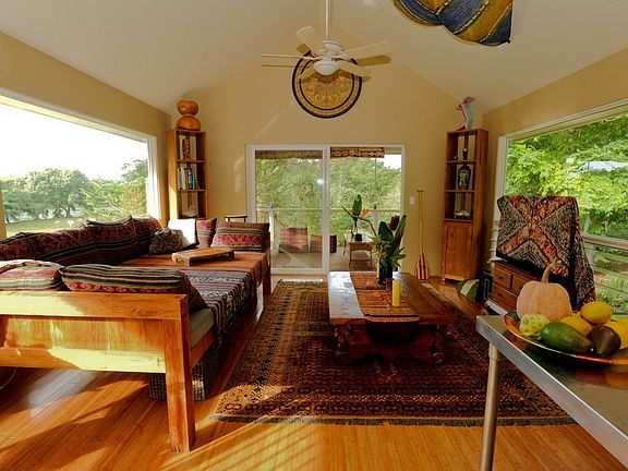 5th image of 4625 Waiakalua St