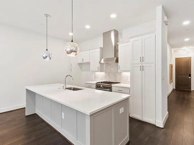 15875 Spectrum Dr #1106 — Photo 8