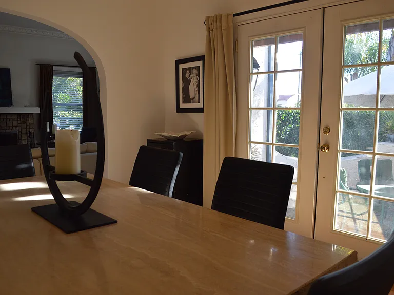 1203 S Rimpau Blvd — Photo 47