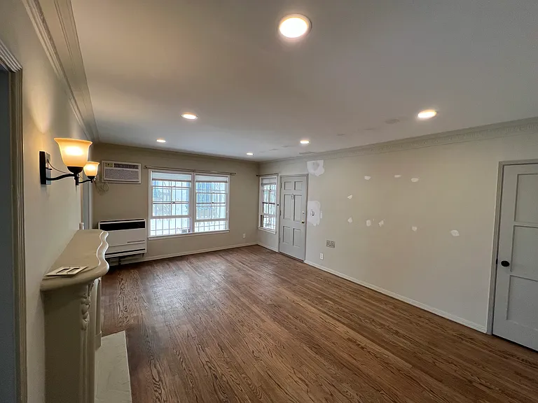 463 N Genesee Ave #463 — Photo 6