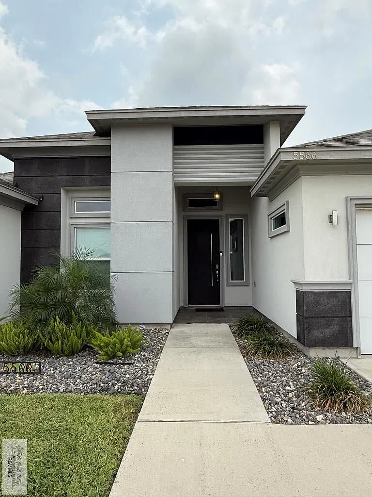 3 bed, 2.5 bath, 1662 sqft, $3,500 — Photo 1