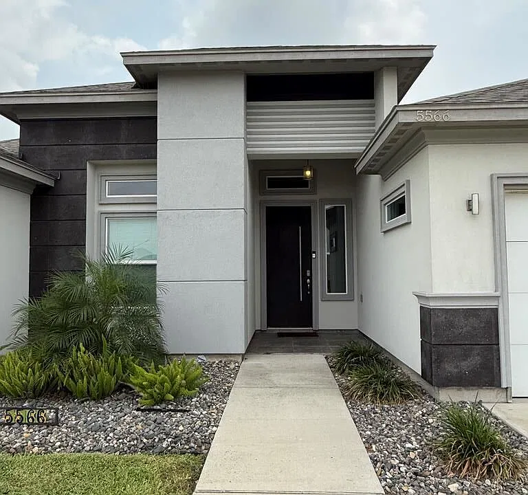 5566 Rawhide Dr