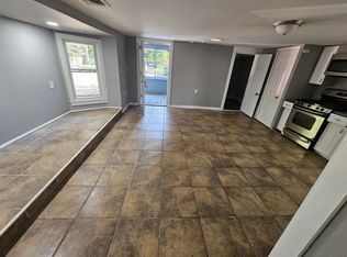 93-95 Silver Ln #1R, East Hartford, CT 06118