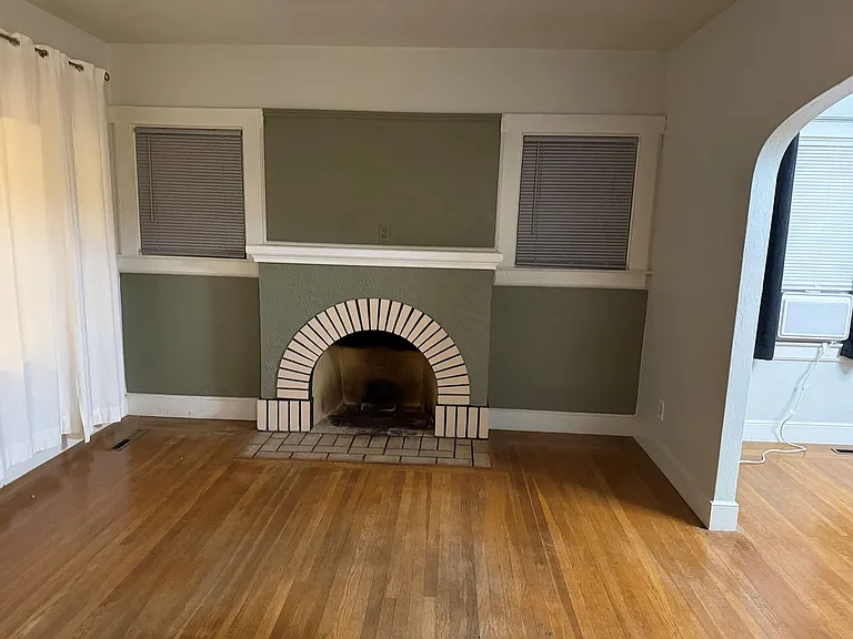 1813 Beverly Way — Photo 26