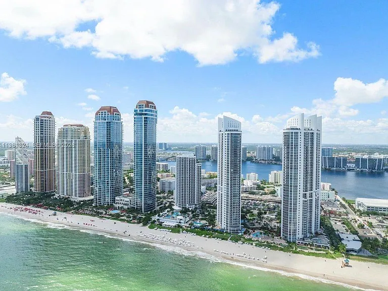18101 Collins Ave #401 — Photo 34