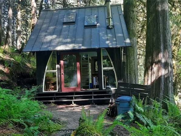 8444 South Cascade Drive, Marblemount, WA 98267