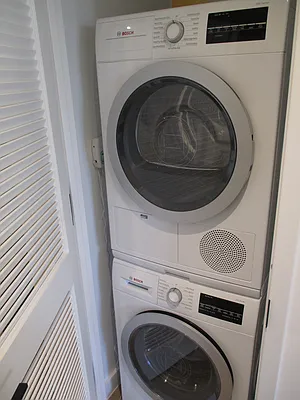 Rented by Greystar | media 162