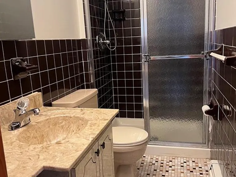 6 Daniel Ct #A — Photo 13