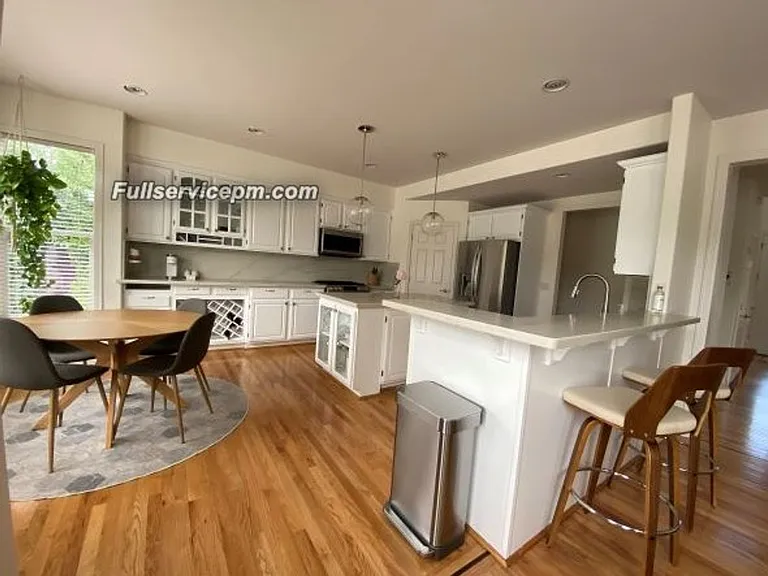 817 SW 354th St — Photo 6