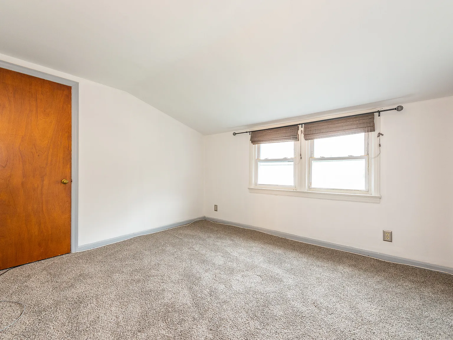 222 Union Ave — Photo 4