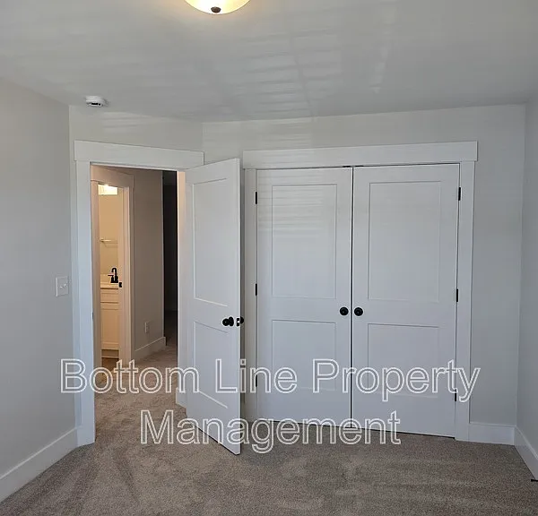 111 Viburnum Rd — Photo 31
