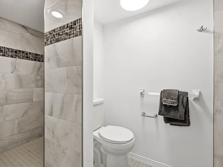 2453 Egret Blvd #1 — Photo 28