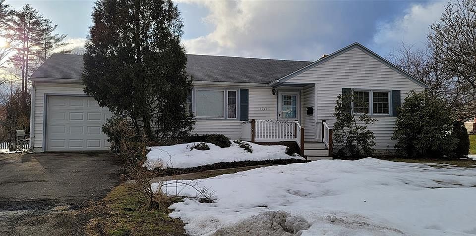 1st image of 3022 Yale St