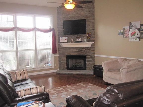 5th image of 9849 Homewood Cir