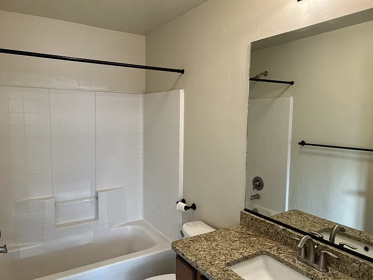 279 Country Club Pkwy — Photo 24