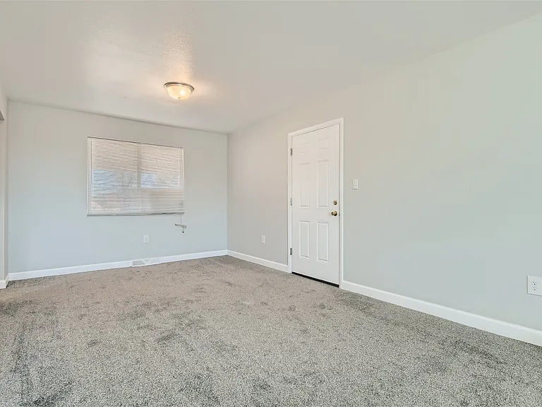 1560 Wagner St — Photo 8