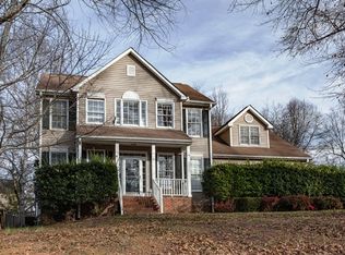 10 Whiffletree Dr, Simpsonville, SC 29680