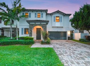 9260 W 35th Ln, Hialeah, FL 33018