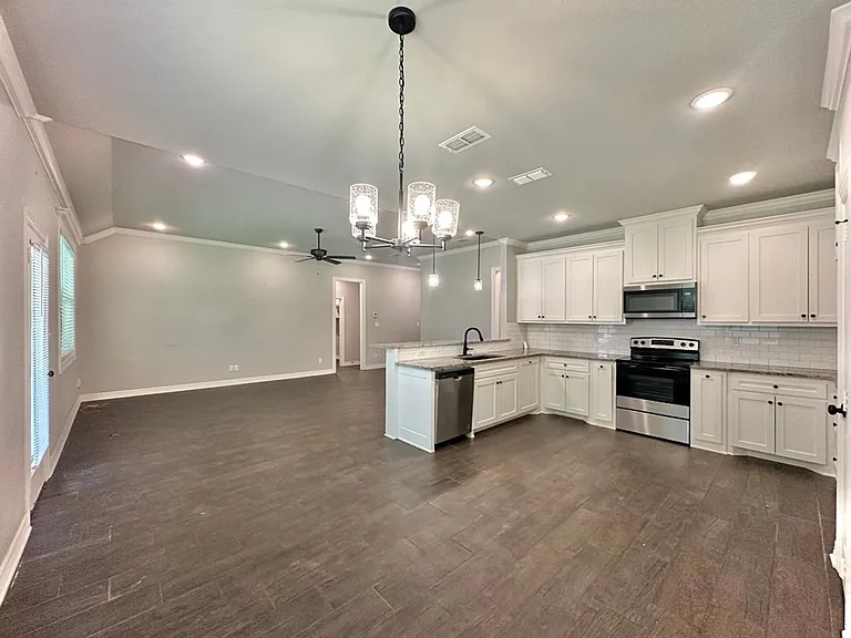109 Rose Row Ln — Photo 10