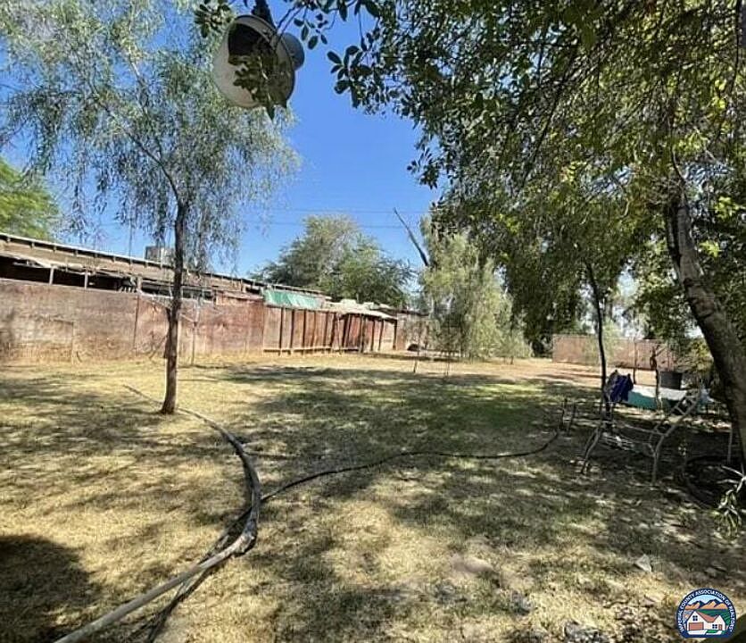 2nd image of 208 Lopez Ct